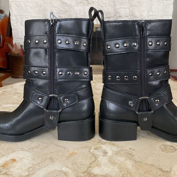 NWT Design Concept Studio Leather Studded Motorcycle Harness Buckle Boots - Picture 10 of 15